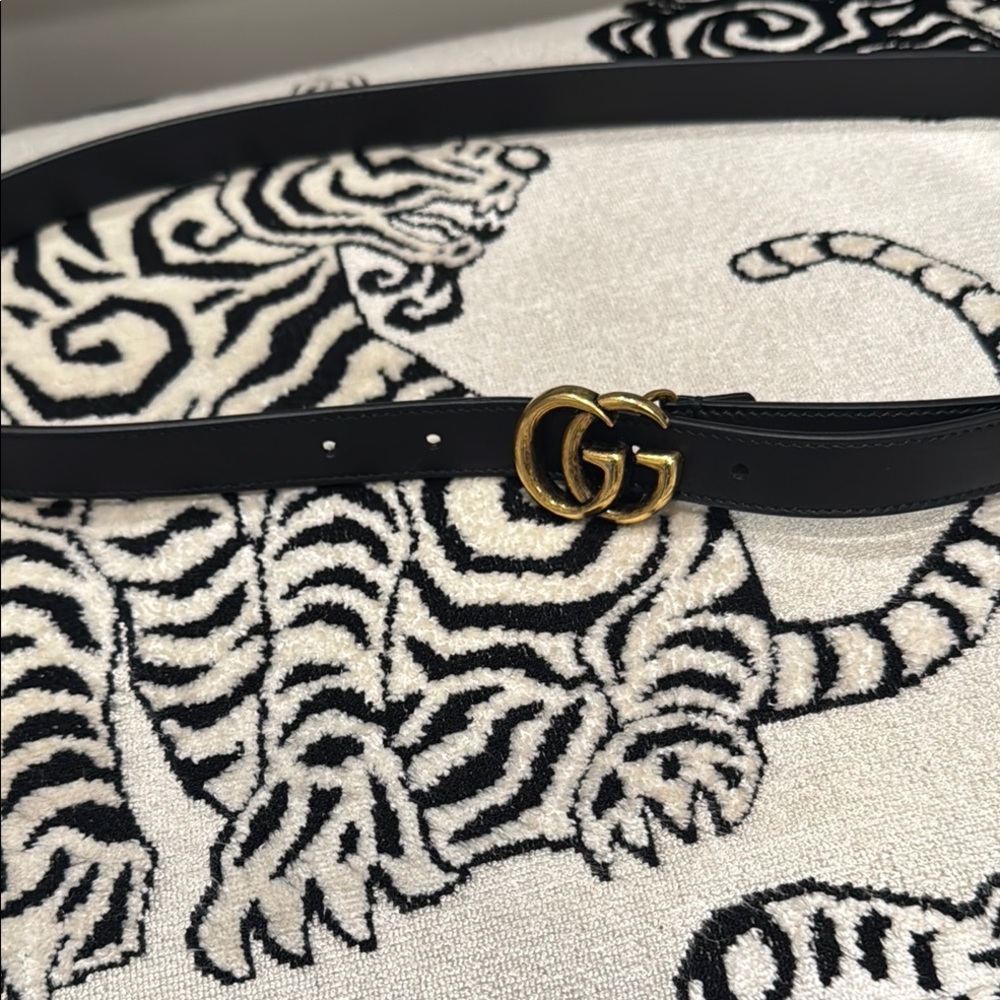 Gucci Black and Gold Leather Belt with Iconic GG Buckle